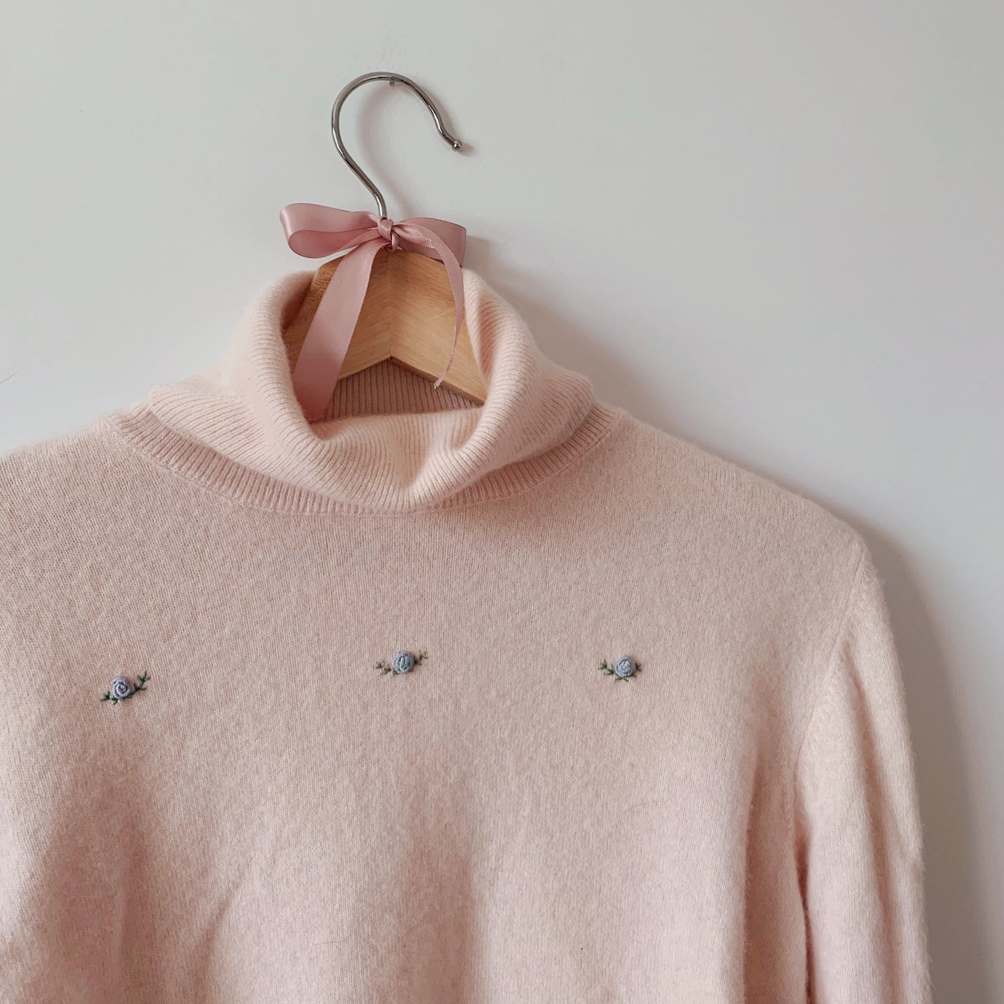 Blue Roses - Pink Sweater
