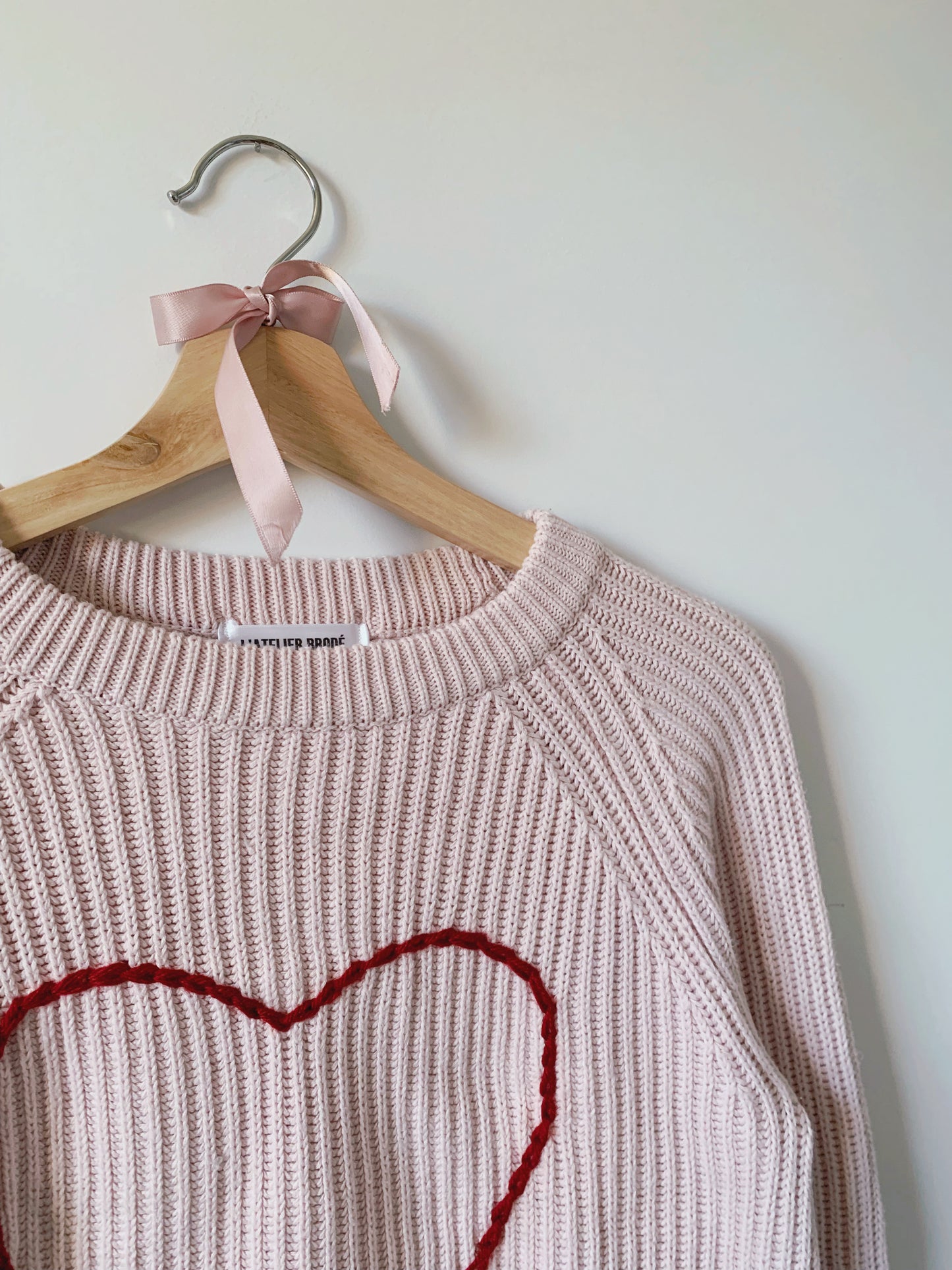 Heart embroidered knitted sweater